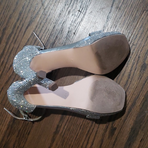 Steve Madden Silver Diamond Platform Heels - Picture 14 of 15
